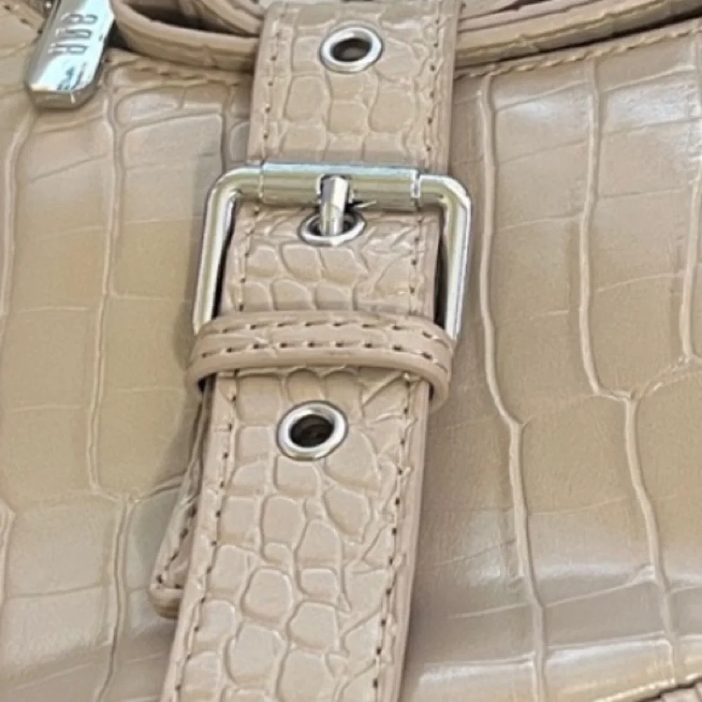 8 other reasons Crescent Buckle Bag in Tan Elegant Tan Croc-Embossed Women's Bag